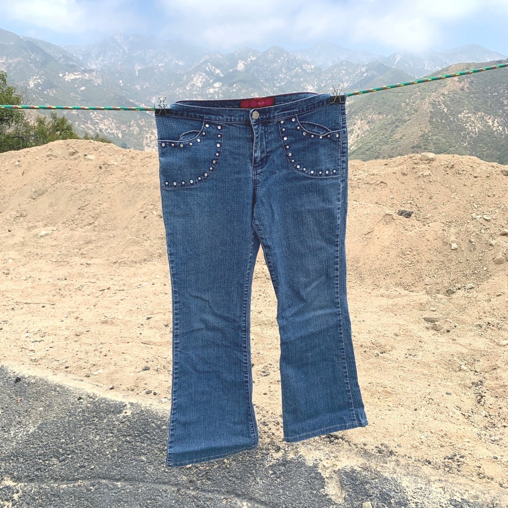 Vintage y2k GLO low-rise flare jeans w/ silver studded pockets -size 9 womens